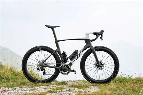 Meet the Team's 2024 BMC Teammachine R.